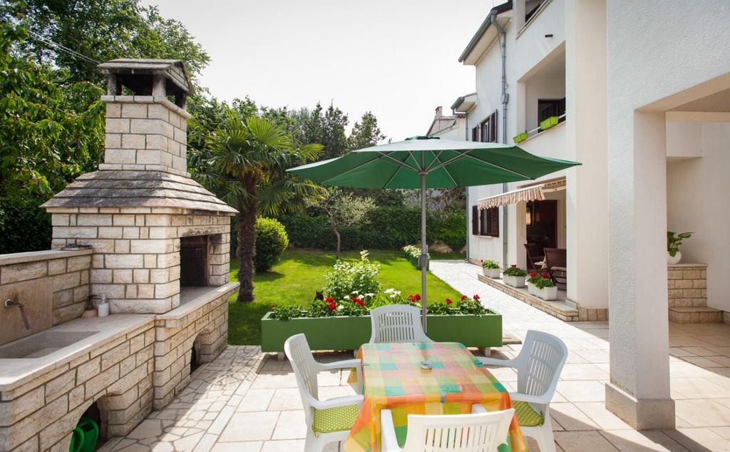Apartments Hrvatin Ровинь Экстерьер фото